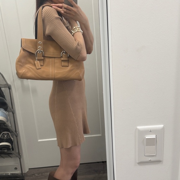 2008 Tan Coach Soho Leather Shoulder Bag - Picture 2 of 11